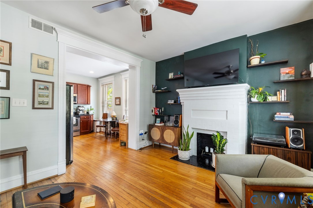 101 N Stafford Avenue U2