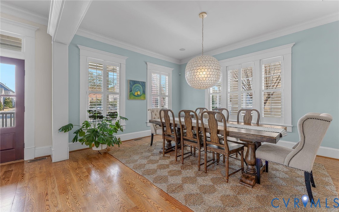 9675 28th Bay Street