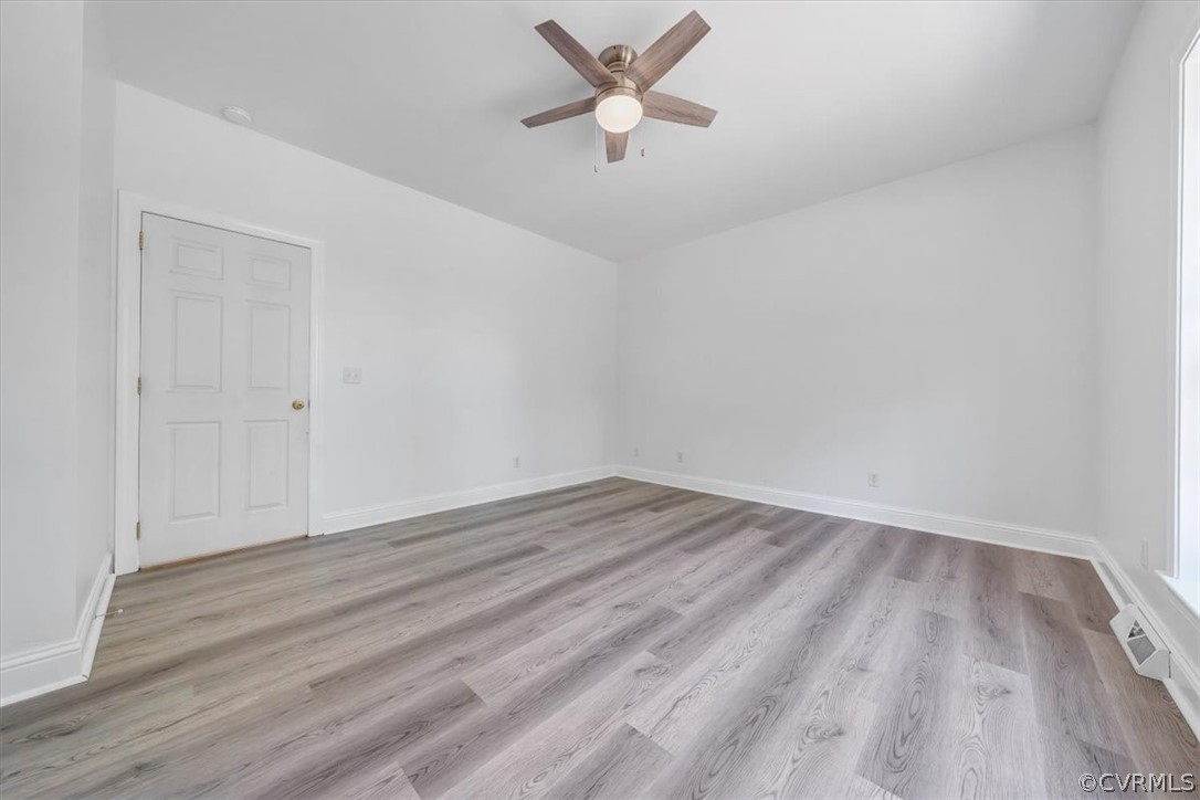 Appomattox, Virginia 24522, United States, 4 Bedrooms Bedrooms, ,4 BathroomsBathrooms,Residential,Pending,52710