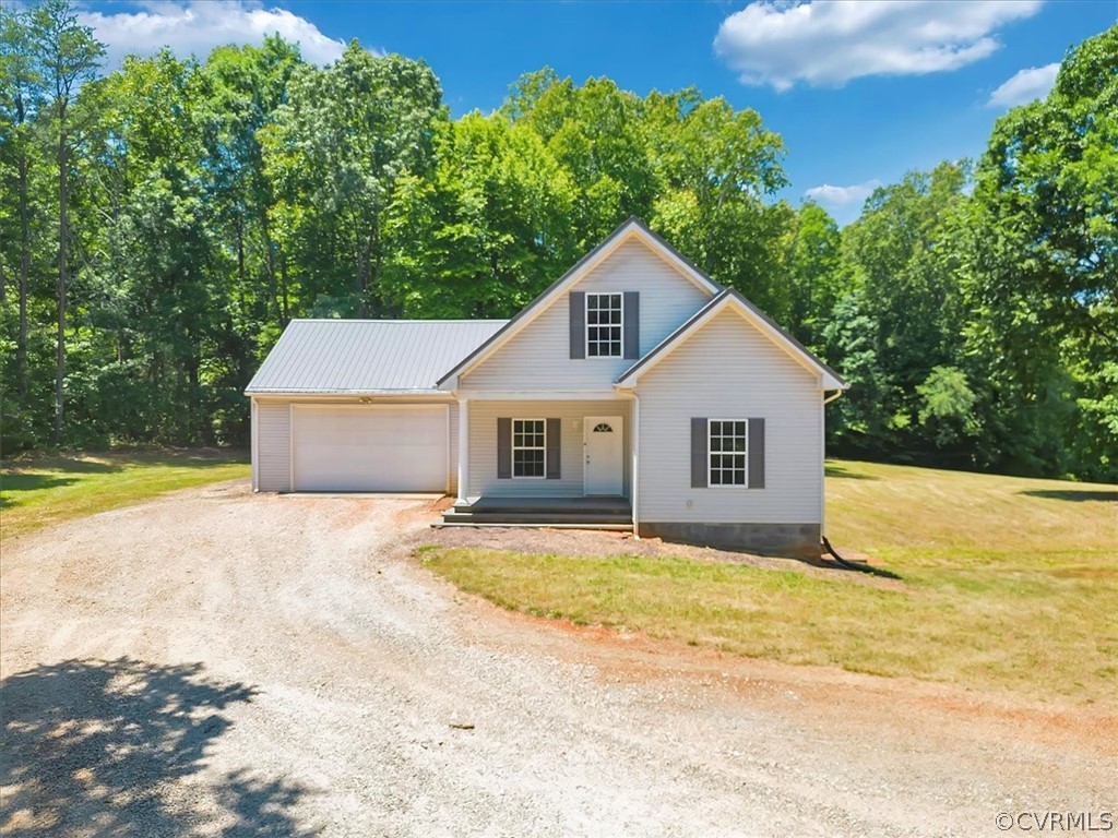 Appomattox, Virginia 24522, United States, 4 Bedrooms Bedrooms, ,4 BathroomsBathrooms,Residential,Pending,52710