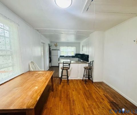 Tiny photo for 705 Endly St St, Chase City, VA 23924 (MLS # 2533794)