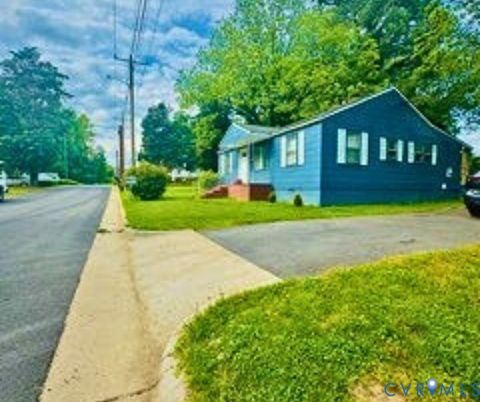 Tiny photo for 705 Endly St St, Chase City, VA 23924 (MLS # 2533794)