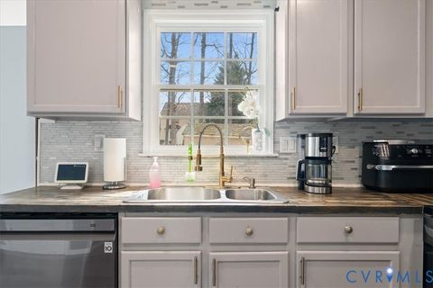 Tiny photo for 7907 Waterman Lane, Chesterfield, VA 23832 (MLS # 2613691)