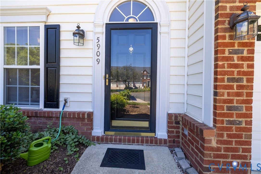 5909 Chapel Lawn Terrace