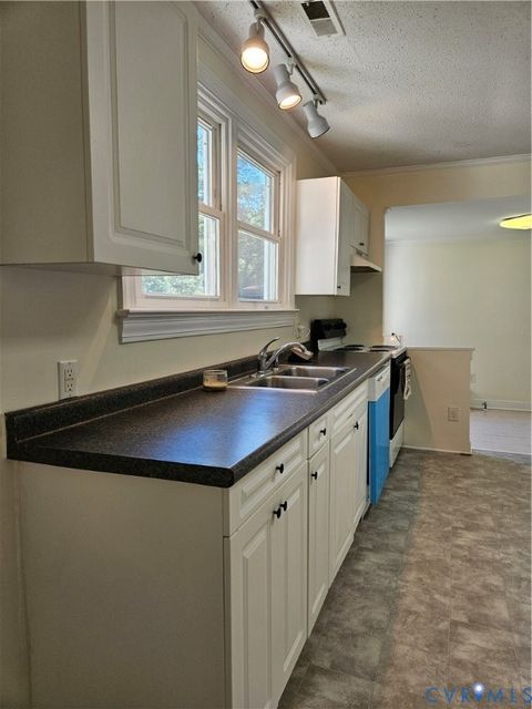 Tiny photo for 122 Robin Avenue, Richmond, VA 23223 (MLS # 2613297)
