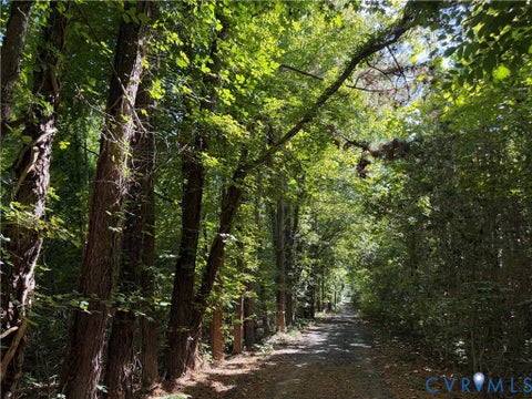 Photo of 320 Skipper Lane, Yorktown, VA 23693 (MLS # 2626797)