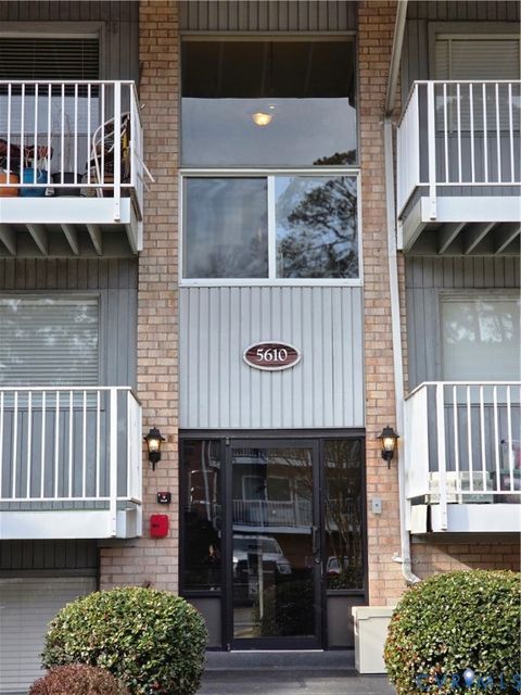 Photo of 5610 Crenshaw Road #1221, Henrico, VA 23227 (MLS # 2533368)