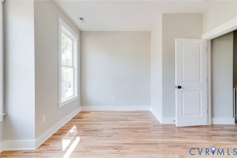 Tiny photo for 922 N 33rd Street, Richmond, VA 23223 (MLS # 2605038)