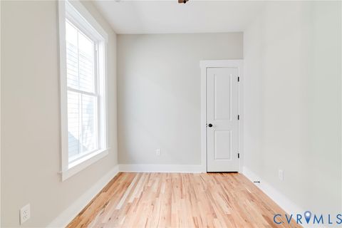 Tiny photo for 922 N 33rd Street, Richmond, VA 23223 (MLS # 2605038)