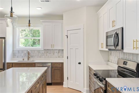 Tiny photo for 15241 Hilldale Avenue, Bowling Green, VA 22427 (MLS # 2625285)