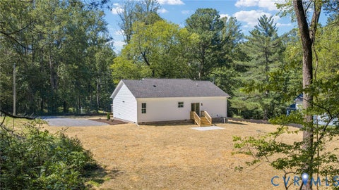 Tiny photo for 15241 Hilldale Avenue, Bowling Green, VA 22427 (MLS # 2625285)