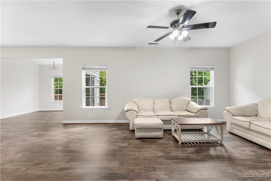 Henrico, Virginia 23231, United States, 4 Bedrooms Bedrooms, ,3 BathroomsBathrooms,Residential,Pending,110209