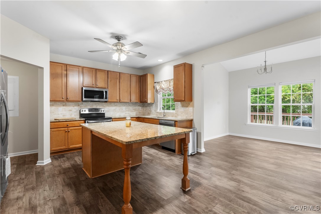 Henrico, Virginia 23231, United States, 4 Bedrooms Bedrooms, ,3 BathroomsBathrooms,Residential,Pending,110209