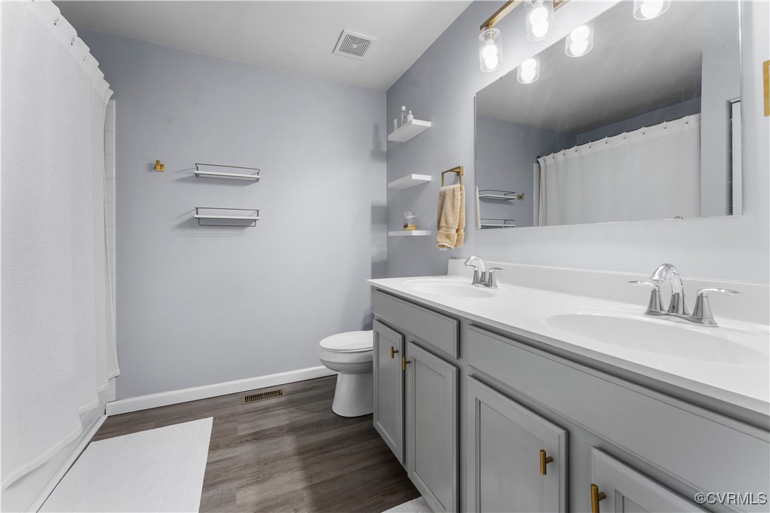 Henrico, Virginia 23231, United States, 4 Bedrooms Bedrooms, ,3 BathroomsBathrooms,Residential,Pending,110209