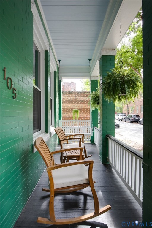 105 N Rowland Street