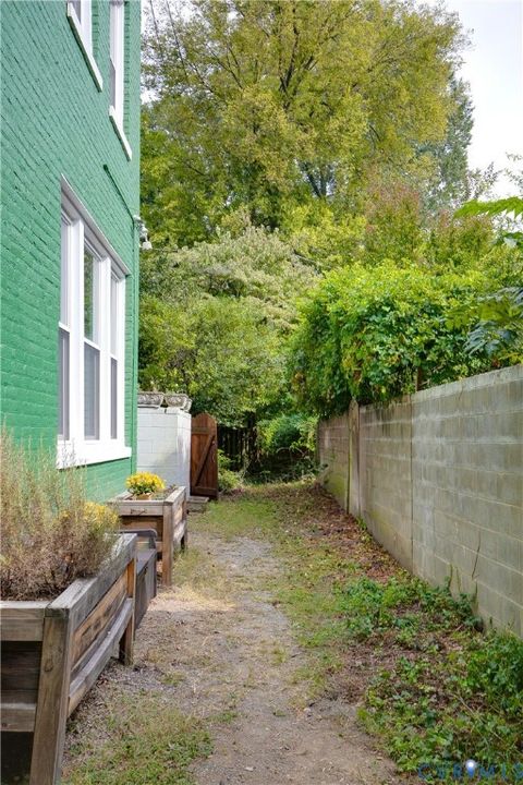 Tiny photo for 105 N Rowland Street, Richmond, VA 23220 (MLS # 2532933)