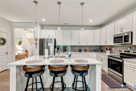 Photo of 7706 Leeds Castle Lane, New Kent, VA 23124 (MLS # 2521300) Photo of 7706 Leeds Castle Lane, New Kent, VA 23124 (MLS # 2521300)