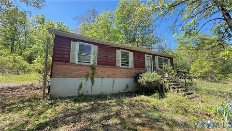 Photo of 1386 Springwood Road, Fincastle, VA 24090 (MLS # 2612190)
