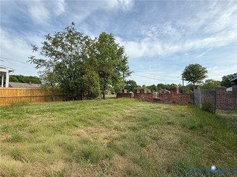 Tiny photo for 2706 Selden Street, Richmond, VA 23223 (MLS # 2610516)