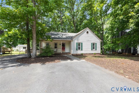 Tiny photo for 1312 Manders Knoll Court, Midlothian, VA 23114 (MLS # 2617184)