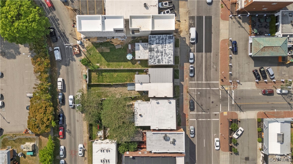 Richmond, Virginia 23220, United States, 4 Bedrooms Bedrooms, ,5 BathroomsBathrooms,Residential,Pending,121509