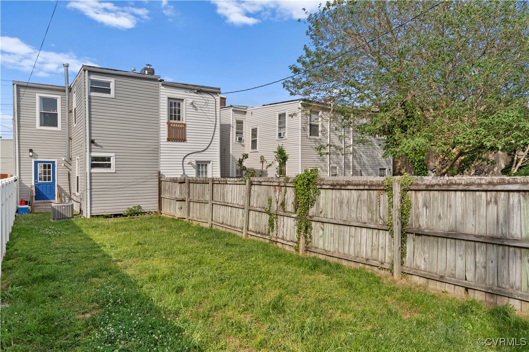 Richmond, Virginia 23220, United States, 4 Bedrooms Bedrooms, ,5 BathroomsBathrooms,Residential,Pending,121509