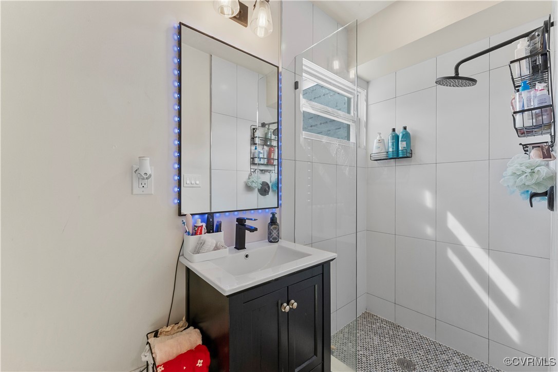 Richmond, Virginia 23220, United States, 4 Bedrooms Bedrooms, ,5 BathroomsBathrooms,Residential,Pending,121509