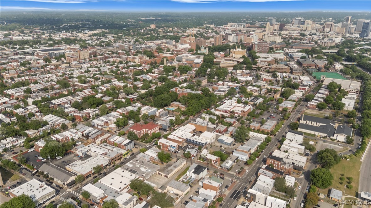 Richmond, Virginia 23220, United States, 4 Bedrooms Bedrooms, ,5 BathroomsBathrooms,Residential,Pending,121509