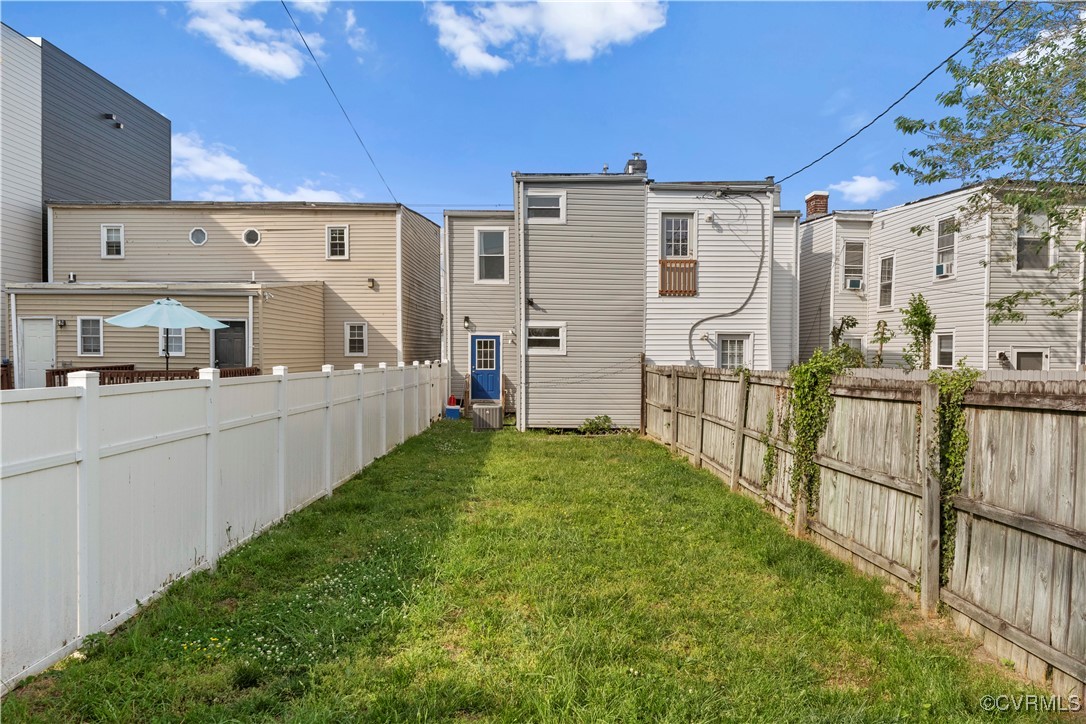 Richmond, Virginia 23220, United States, 4 Bedrooms Bedrooms, ,5 BathroomsBathrooms,Residential,Pending,121509