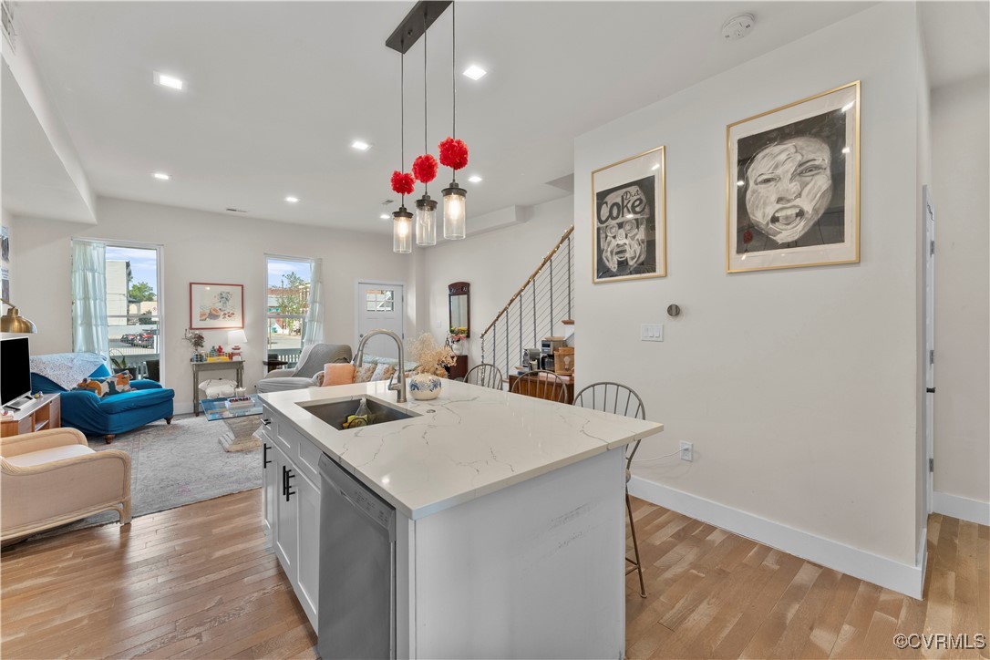 Richmond, Virginia 23220, United States, 4 Bedrooms Bedrooms, ,5 BathroomsBathrooms,Residential,Pending,121509