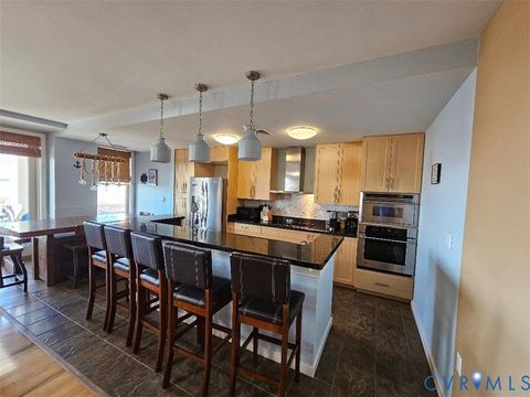 Tiny photo for 3738 Sandpiper Road #432B, Virginia Beach, VA 23456 (MLS # 2533254)