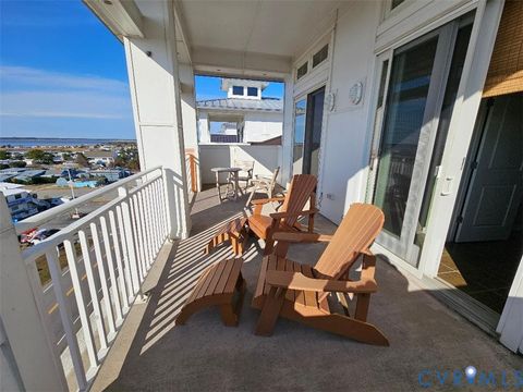 Tiny photo for 3738 Sandpiper Road #432B, Virginia Beach, VA 23456 (MLS # 2533254)