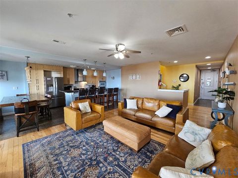 Tiny photo for 3738 Sandpiper Road #432B, Virginia Beach, VA 23456 (MLS # 2533254)