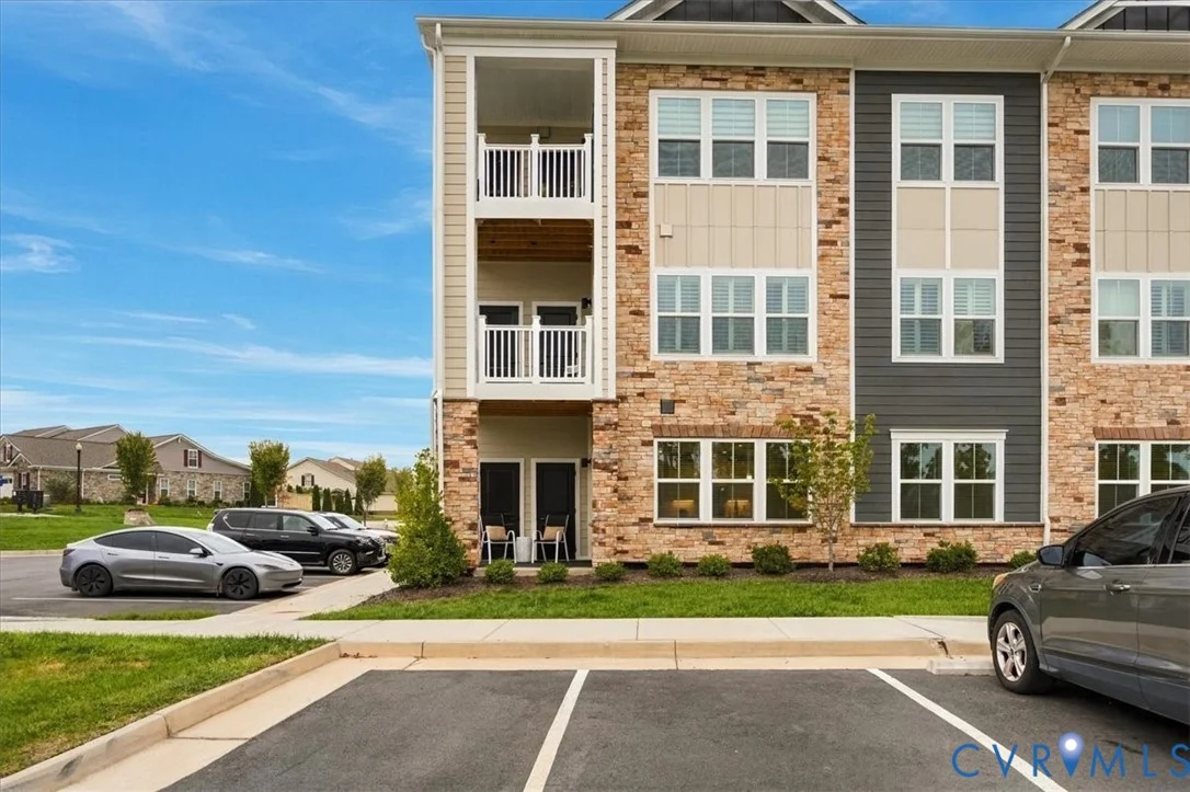 6725 Citory Way Unit 102