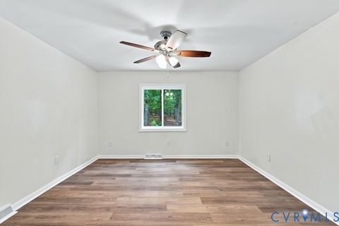 Tiny photo for 865 Sulphur Springs Rd RD, Prospect, VA 23960 (MLS # 2618751)