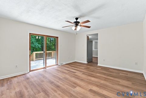 Tiny photo for 865 Sulphur Springs Rd RD, Prospect, VA 23960 (MLS # 2618751)