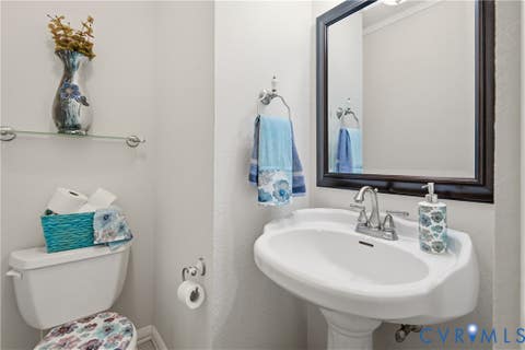 Tiny photo for 107 Oxford Road, Hopewell, VA 23860 (MLS # 2621686)