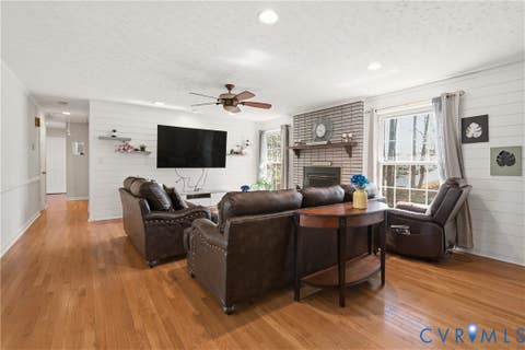 Tiny photo for 107 Oxford Road, Hopewell, VA 23860 (MLS # 2621686)
