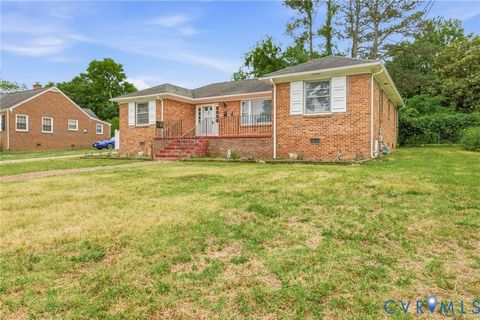 Tiny photo for 525 James Avenue, Colonial Heights, VA 23834 (MLS # 2614139)
