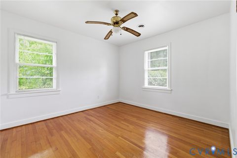 Tiny photo for 525 James Avenue, Colonial Heights, VA 23834 (MLS # 2614139)