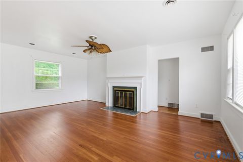 Tiny photo for 525 James Avenue, Colonial Heights, VA 23834 (MLS # 2614139)