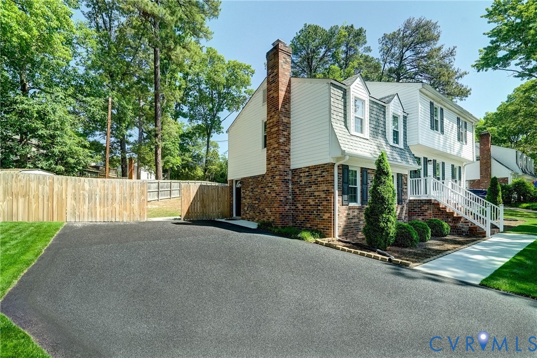 8706 Traditional Court