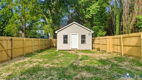 Tiny photo for 409 S Jefferson Street, Petersburg, VA 23803 (MLS # 2622043)