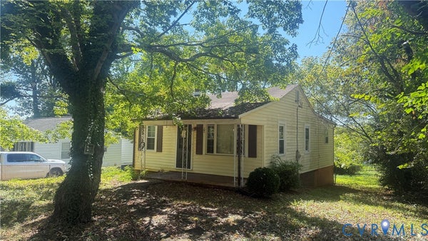 105 EANES ST, MARTINSVILLE, VA 24112 - Image 79d8f3daffd754371cd1edfe80aaafe6/123206247