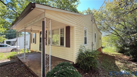 Tiny photo for 105 Eanes Street, Martinsville, VA 24112 (MLS # 2626415)