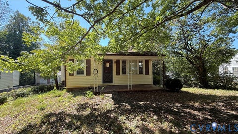 Tiny photo for 105 Eanes Street, Martinsville, VA 24112 (MLS # 2626415)