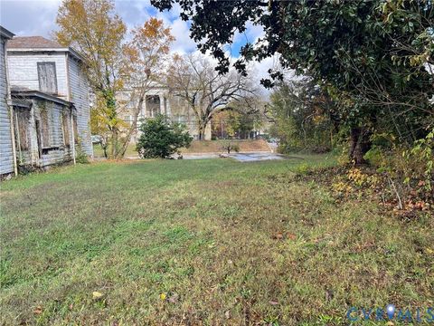 Tiny photo for 628 W Washington Street, Petersburg, VA 23803 (MLS # 2530124)