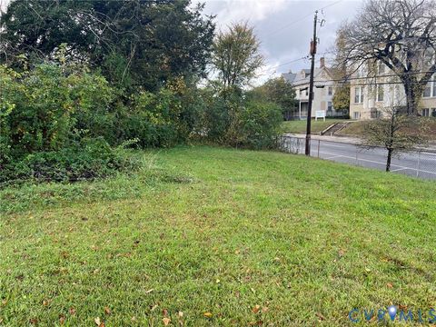 Tiny photo for 628 W Washington Street, Petersburg, VA 23803 (MLS # 2530124)