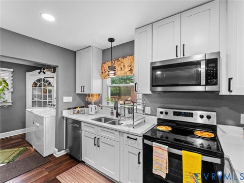 Tiny photo for 710 Hampton Road, Petersburg, VA 23805 (MLS # 2627945)