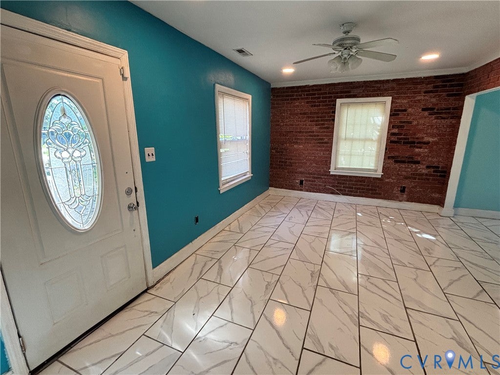 8 Clover Street
